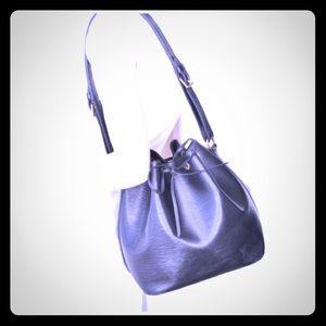 Louis Vuitton Black epi petit noe